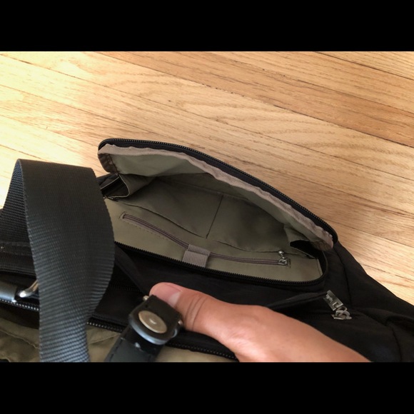 SOLD Baggallini Tote - Picture 7 of 11